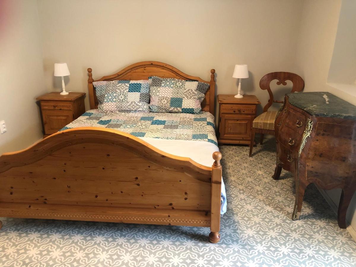 Klara Apartmanhaz Орфів Екстер'єр фото