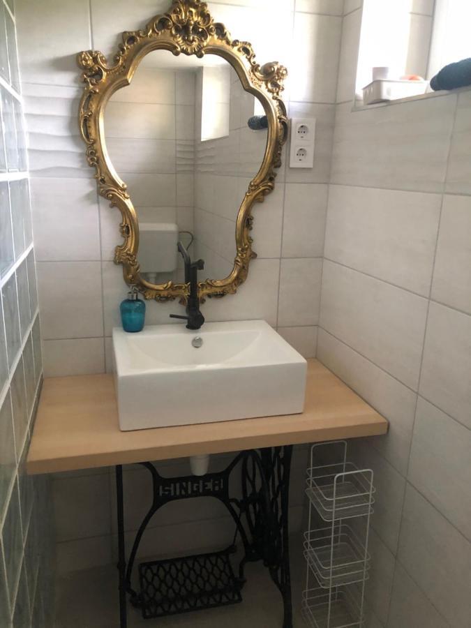 Klara Apartmanhaz Орфів Екстер'єр фото